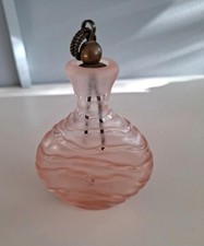 Schnupftabakglas Rose, wellenförmige Verzierungen