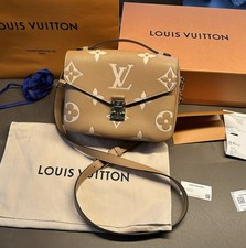 Louis Vuitton Pochette Metis