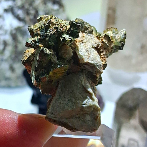 Pyrit mineralstufe auf matrix - pyrit,