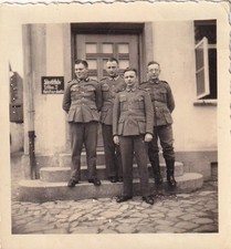 Foto - Soldatengruppe vor