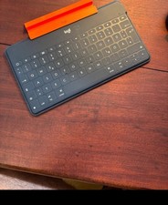 Logitech Keys-to-Go Kabellose Tablet-Tastatur, Bluetooth, iOS - QWERTZ (Deutsch)