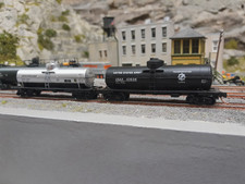 Spur N MTL 2x US Army 39ft tankcar Vitrinenmodelle