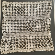 Von Oma: Schöne Häkeldecke  55x55 cm Spitzen-Decke Tischdecke weiß