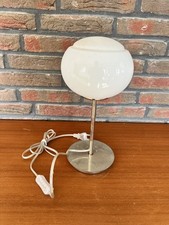 Weiße Tischlampe /