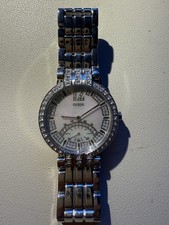 GUESS Damen Armbanduhr