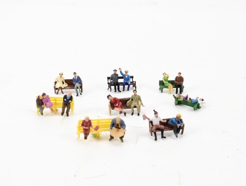 Spur figur 16x sitzende - spur, auf