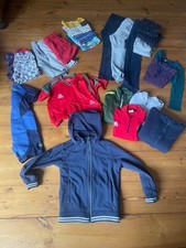 Buntes Kleiderpaket für