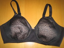 1 Damen BH VIANIA Gr 90D schwarz mit Spitze  ohne Bügel gut erhalten