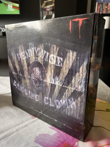 Neca pennywise the - neca,