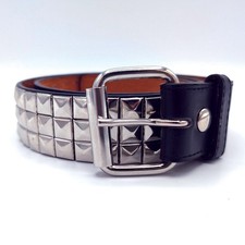 Nietengürtel - Gürtel mit kleinen silbernen Pyramidennieten - 3-Reihig -  BY136 