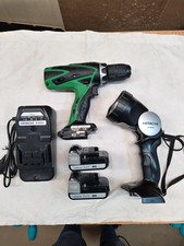 Hitachi Akkuschrauber DS 14DSFL mit Zubehör Lampe, 2 Akku, Ladegerät