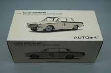 1:18 AUTOart 86439 Lotus Cortina MK I #19 Brands Hatch 1964 -PRE-OWNED- TS696