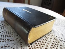 Alte antike Bibel, Heilige