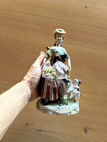 Porzellanfigur dame mit - porzellanfigur,