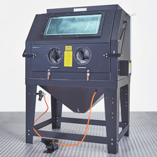 Sandstrahlkabine mit