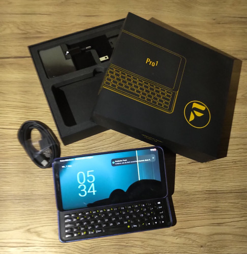 Qwertz smartphone fxtec pro1 - qwertz,
