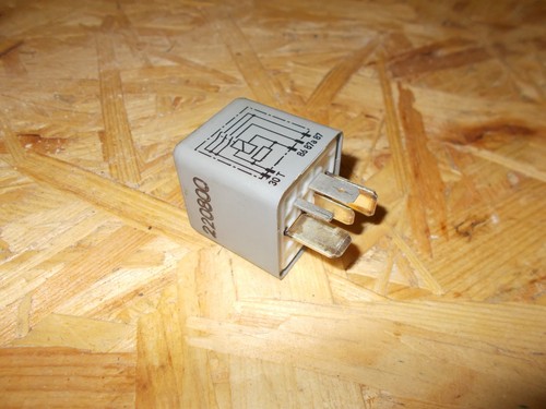 Relais 372 audi - audi, 4b