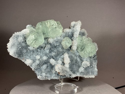 Fluorit auf bergkristall - fluorit,