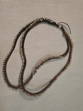 Afrikanische Kette mit Kaurimuscheln – Handarbeit, doppelt, Tribal Art, Ethno