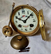 schönes, kleines Uhrwerk für