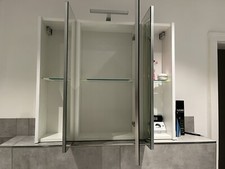 spiegelschrank mit beleuchtung