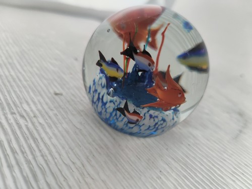 Briefbeschwerer paperweight