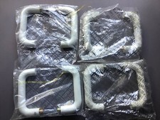 4 HEWI GRIFFE GRIFFGARNITUREN