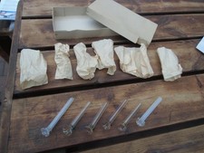 6 kleine liegende Vasen ~