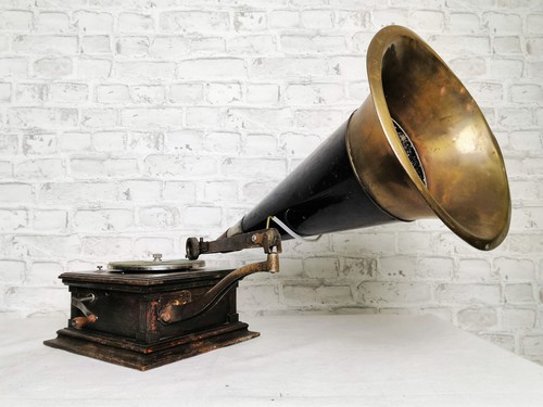 Victor disc phonograph - disc,