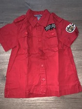 ★H&M Mini Hemd, Kurz, Rot ★Gr.104, Ferrari Stil Autorennen Aufnäher