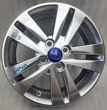 1x Alufelge 15 Zoll 5.0" 4x100 45ET Glanz Silber PZ474-10672-Z Toyota Iq