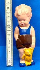 Puppe Quietschpuppe Figur Gummi Mädchen mit Teddy 15cm ALT /P7.7/10