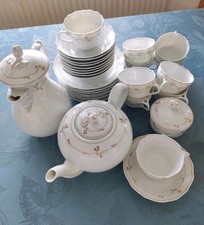 Hutschenreuther Schloss Bentheim Kaffeeservice, 31-teilig, Golddekor