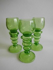 3 Weingläser Uranglas Pokale