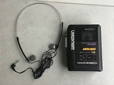 Sony Walkman Cassette Player WM - B39 MEGA BASS Vintage mit Kopfhörer  -defekt-