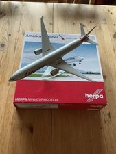 Herpa Wings Boeing 777-300ER 1:200 American Airlines In OVP Art.-Nr.: 555883