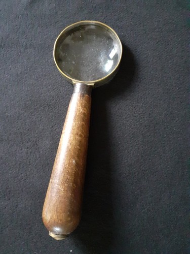 Alte lupe mit holzgriff 19 - alte,