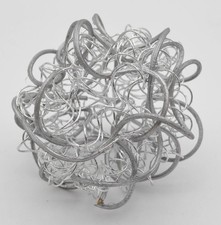 Rattankugeln mit Draht