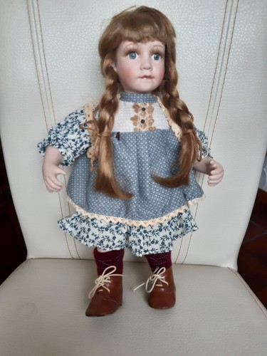 Puppe aus omas sammlung - puppe,