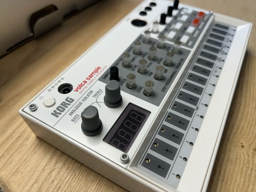 Korg volca sample - sample, synthesizer