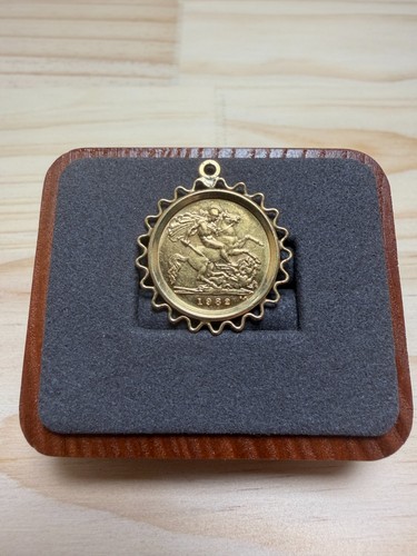 1982 gold half sovereign - half,