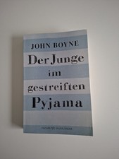 Der Junge im gestreiften