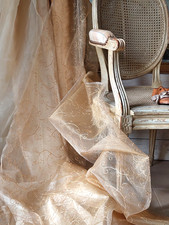 Luxuriöse bestickte Seide, transparent,gold-messing 6,80 cm