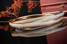 Cartier Armband Trinity Armreif Diamanten Vollbesatz 750er Gold Tricolor Schmuck