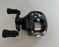 Daiwa Alphas Air TW 8.6 L LH Baitcastrolle(No Shimano, Evergreen)