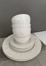 Hochwertiges schönes Steingut Service mit Schneeflocken. Gekauft Hagen Grote