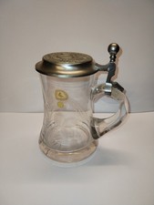 Glas Bierkrug mit Zinndeckel