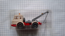 1/87 WIKING Serienmodell International Harvester Abschleppwagen beige/rot ohne O