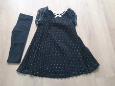 festliches Kleid mit Punkten