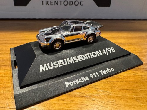 Porsche 911 turbo in - turbo, (930)